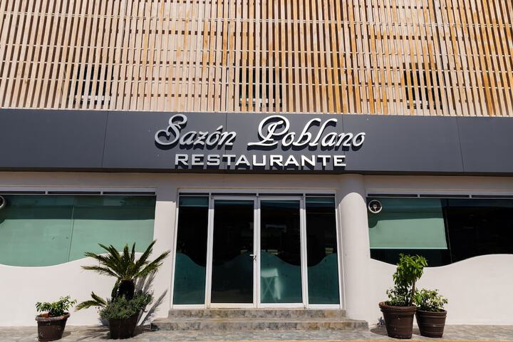 Dining 54 of 69
