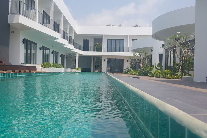 Pool 65 of 104