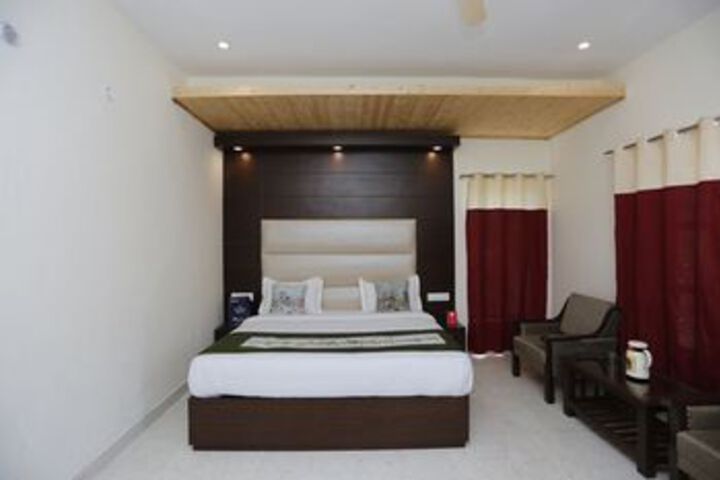 Room 8 of 23