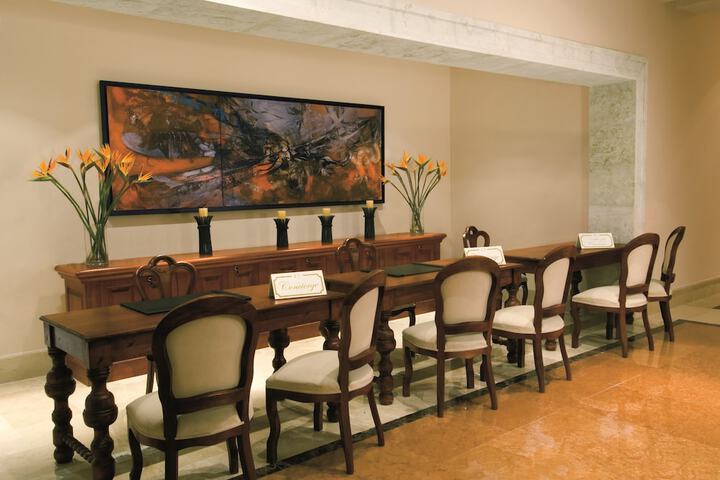 Guest Lobby