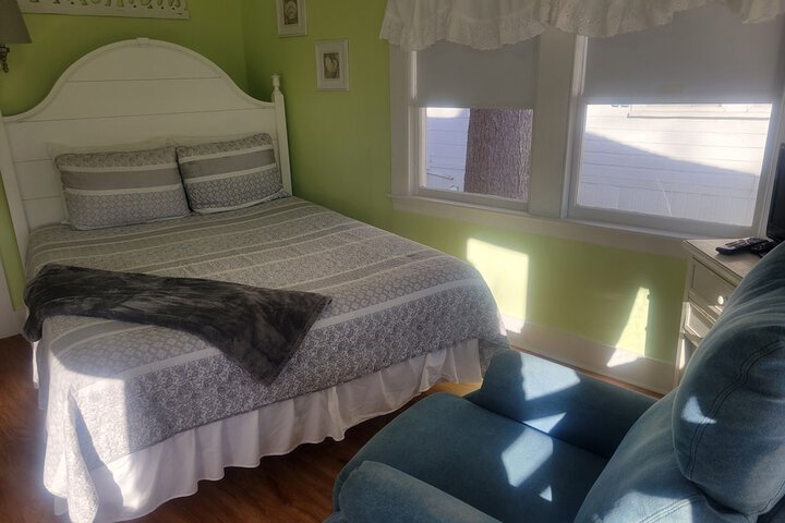 Room 5 of 86