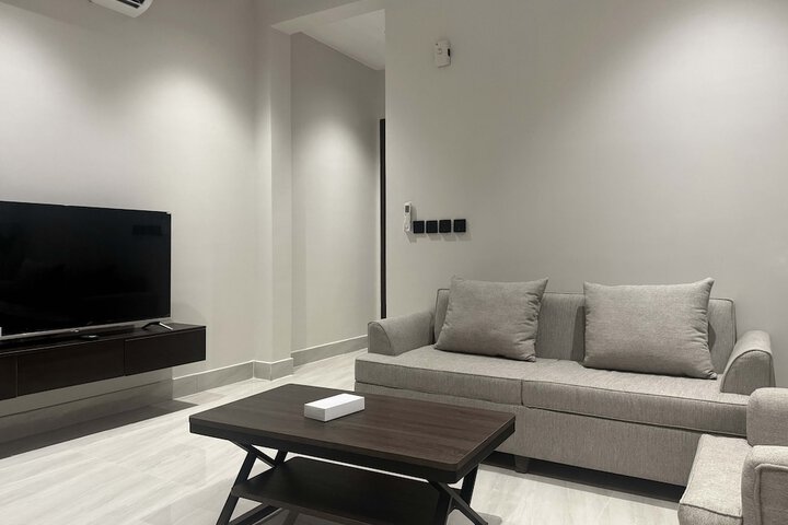 Room 15 of 32