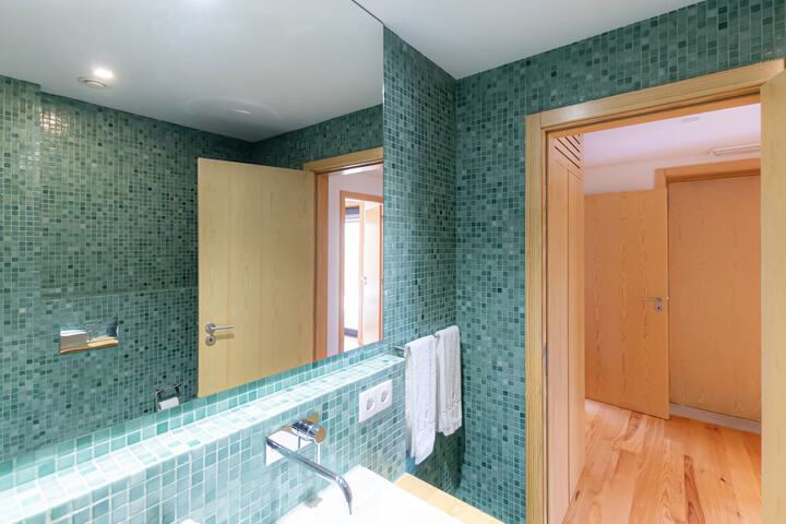 Room 46 of 148