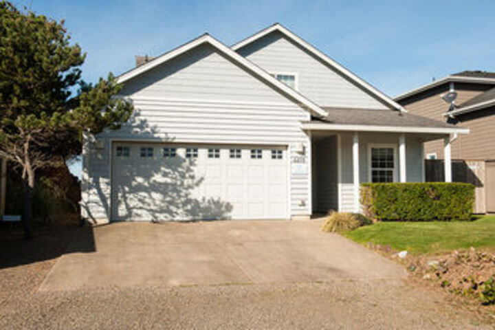 Image of Beach Time 3 Br Home by RedAwning