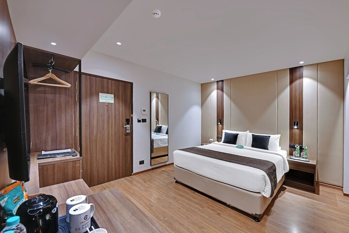 Room 8 of 27
