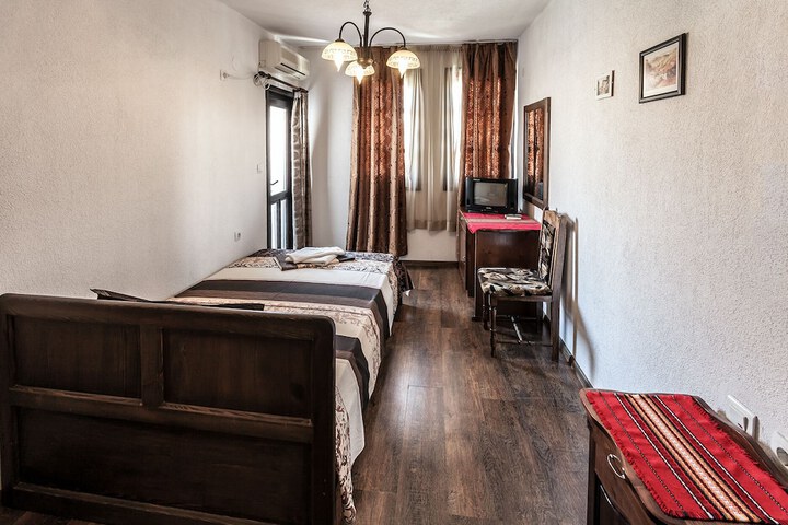 Room 5 of 41