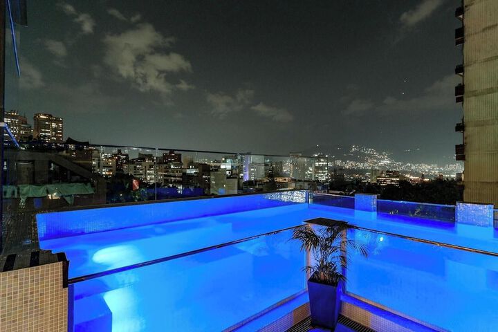 Pool 54 of 58