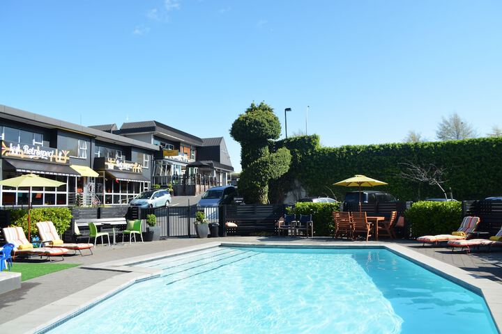 Hotel with Pool