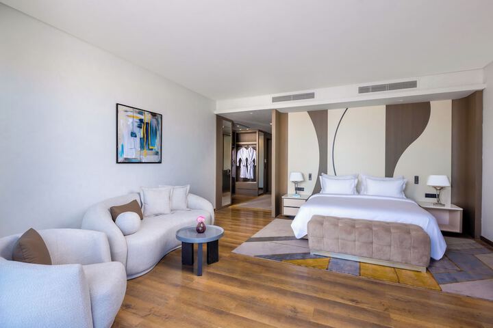 Room 3 of 65