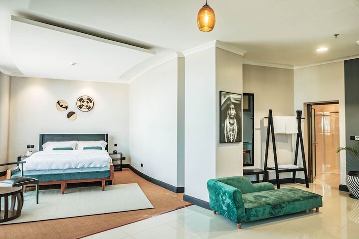 Room 10 of 31