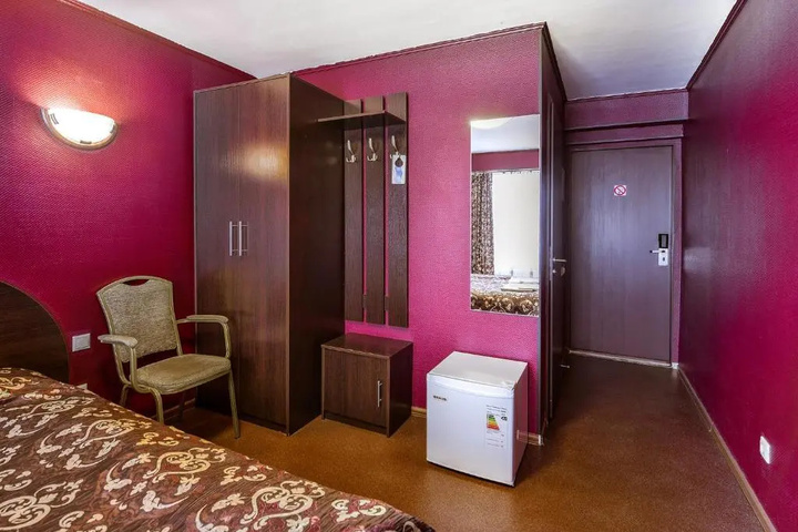 Room 3 of 13
