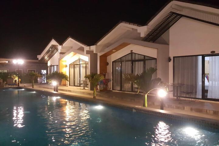 Pool 53 of 91
