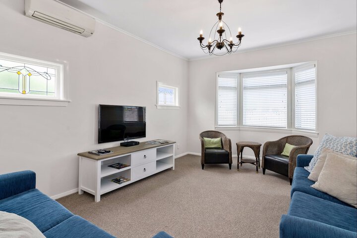 Room 5 of 92