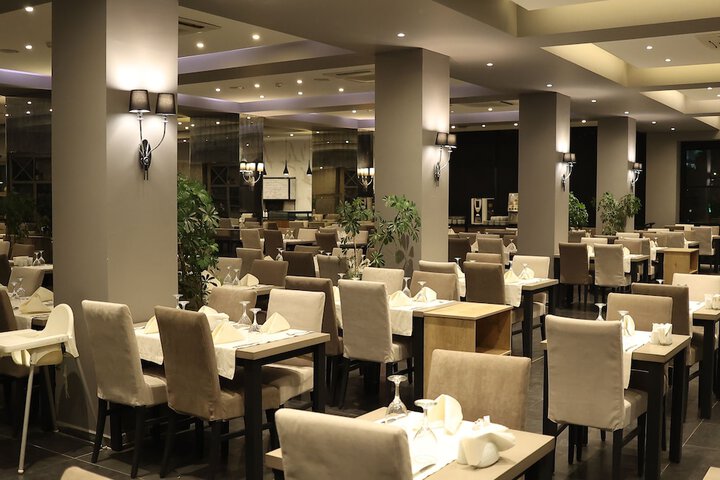 Dining 88 of 164