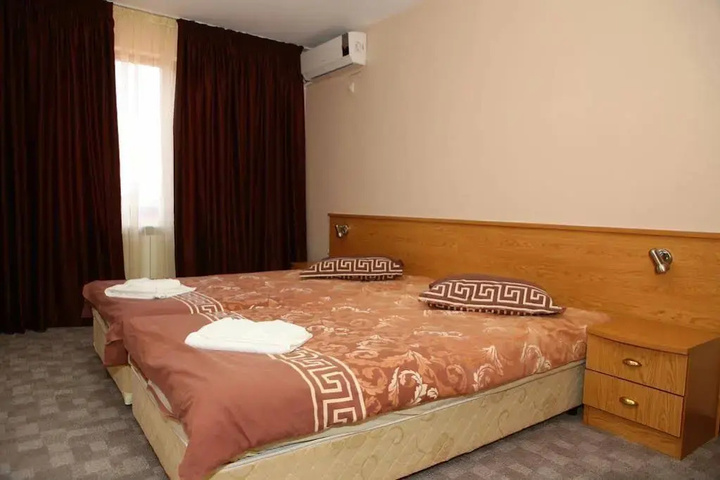 Room 3 of 20