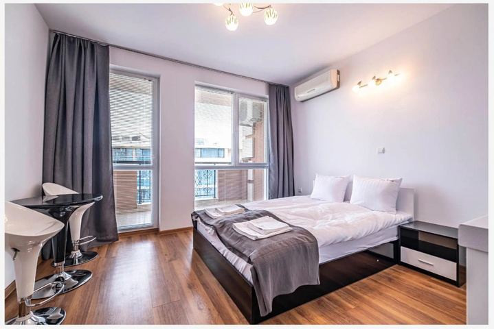 Room 2 of 17