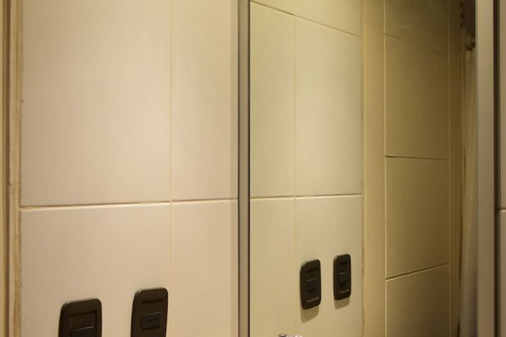 Room 30 of 36