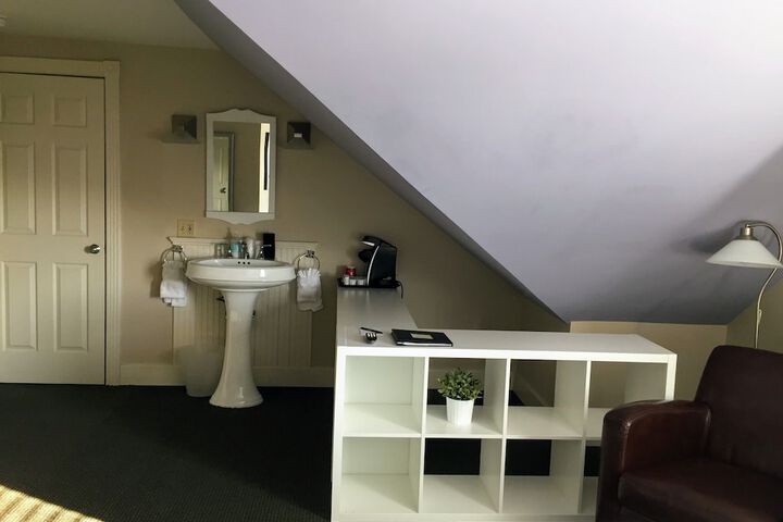 Room 29 of 168