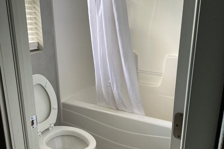 Room 35 of 44