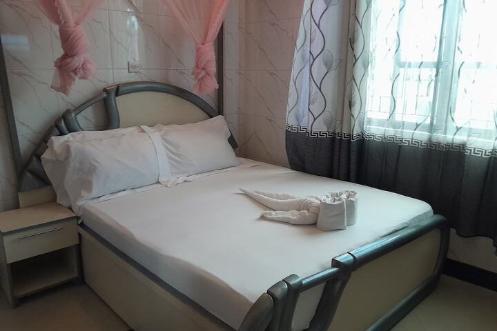 Room 7 of 38