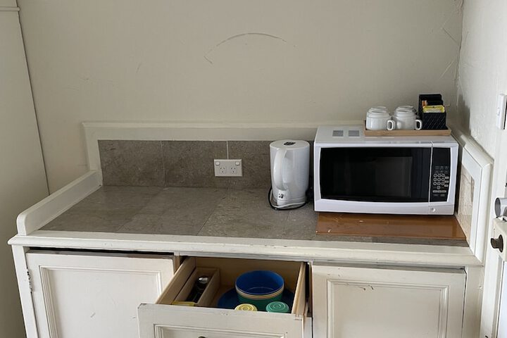 Room 18 of 110