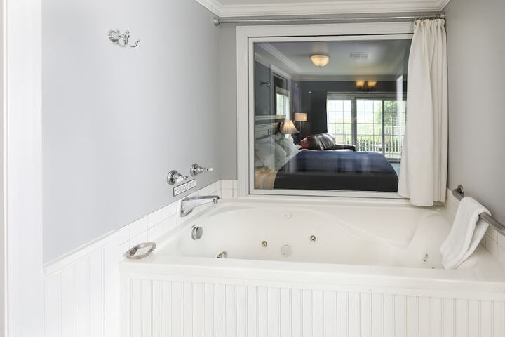 1 King Bed (33 of 65)