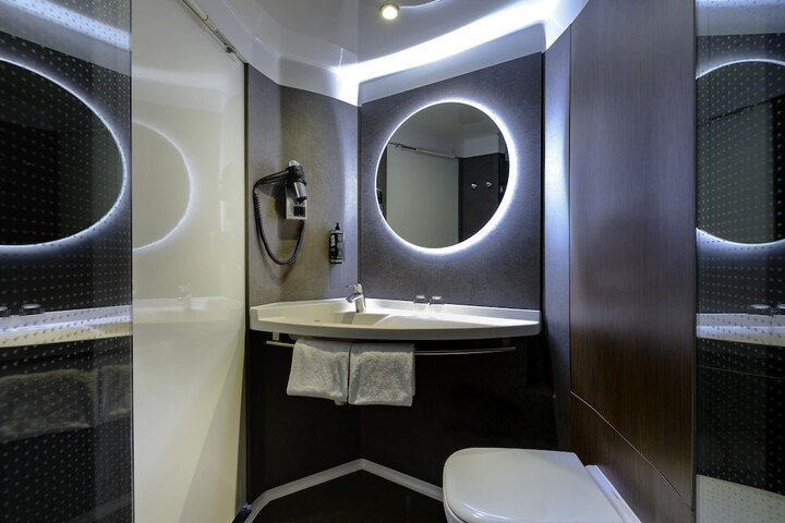 Room 8 of 55
