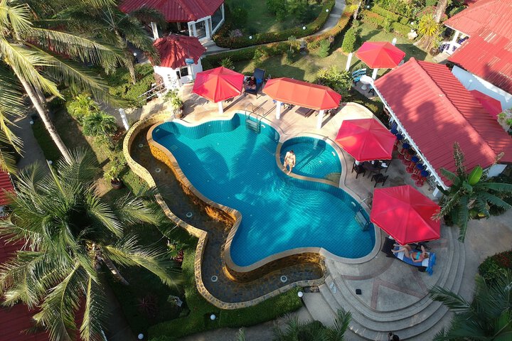 Pool 95 of 125