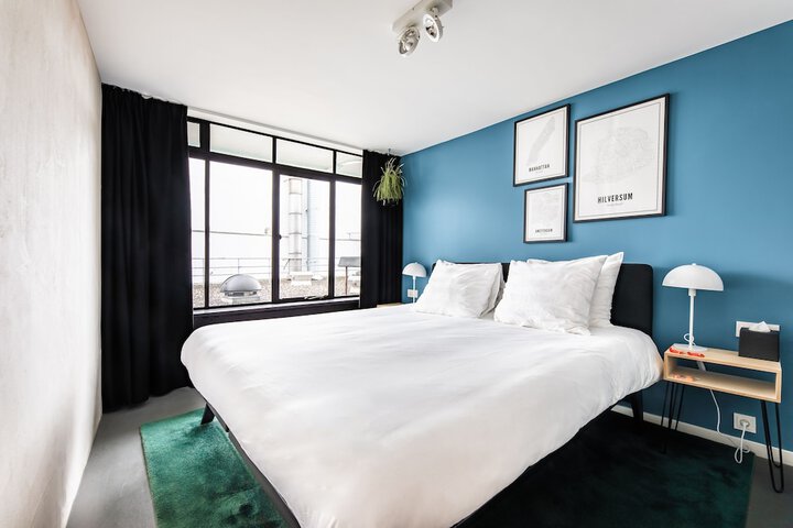 Room 10 of 46