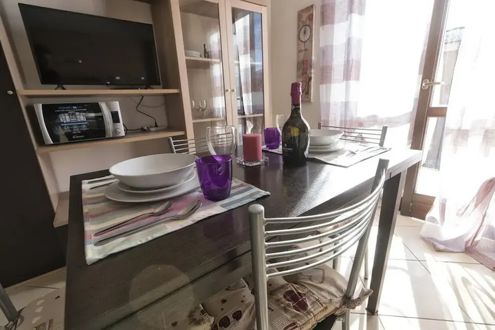 Dining 13 of 14