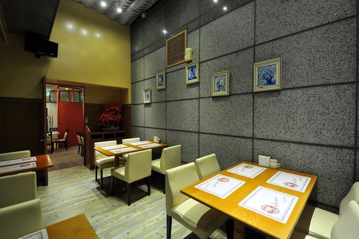 Dining 36 of 45