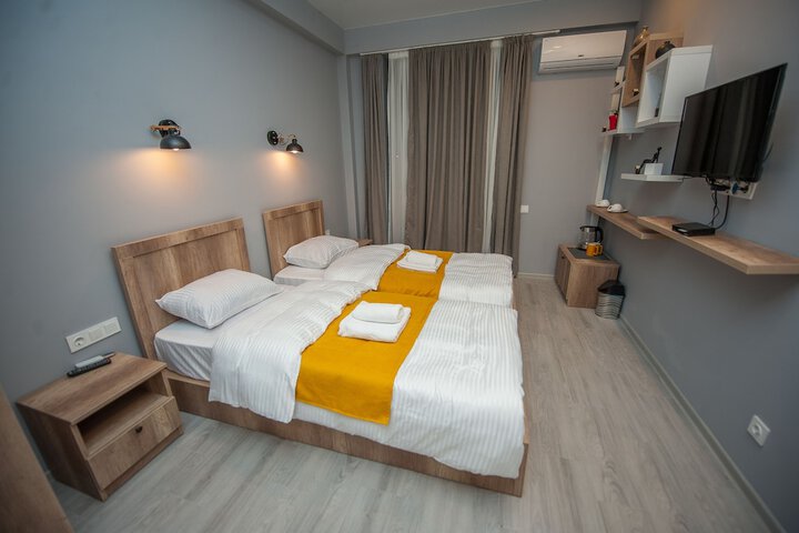 Room 12 of 61