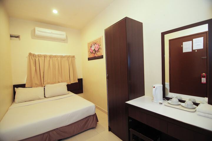 Room 14 of 30