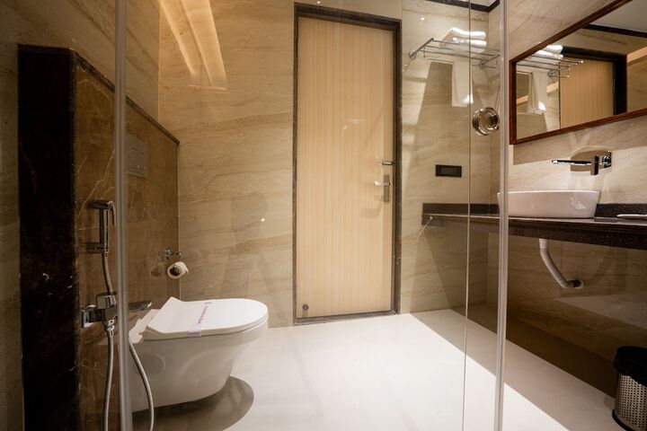 Room 17 of 29