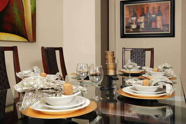 Dining 20 of 26