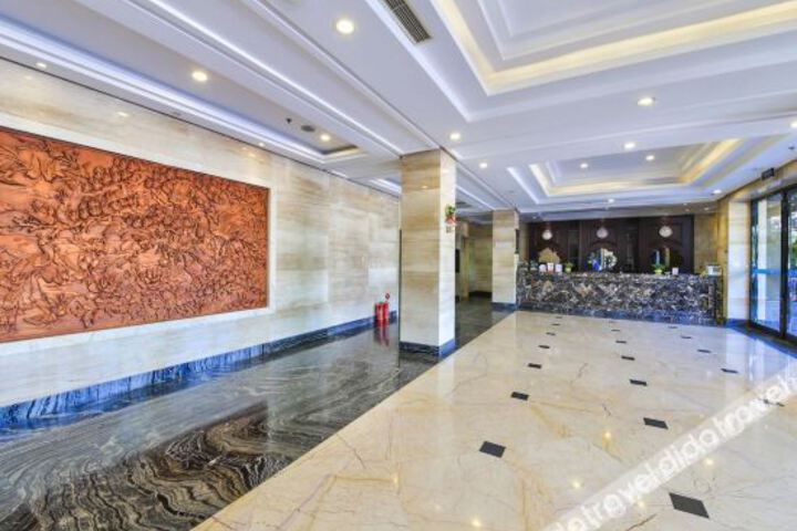 Hotel Interior 10 of 23