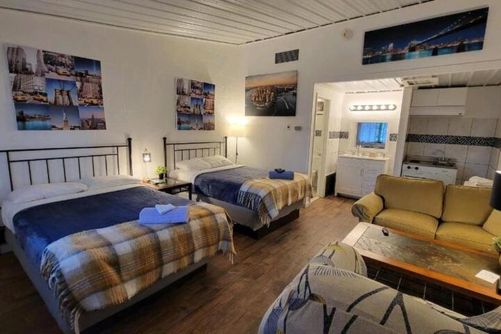 Comfort Room 2 Double Beds Refrigerator, Microwave (4 of 13)