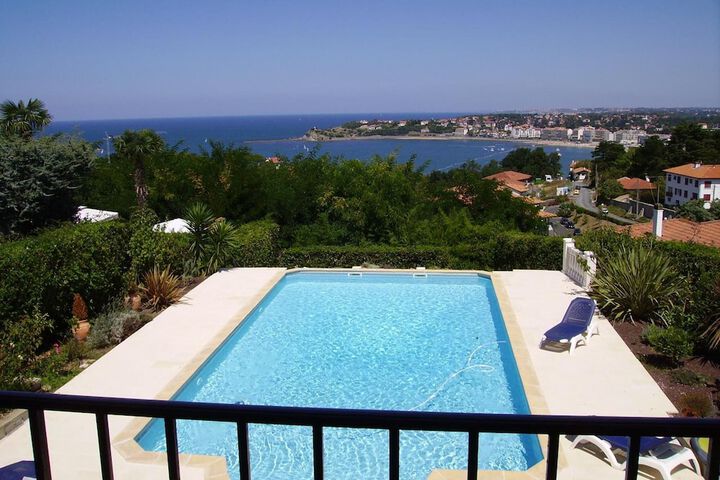 Pool Hotel
