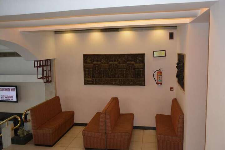 Hotel Interior 4 of 34