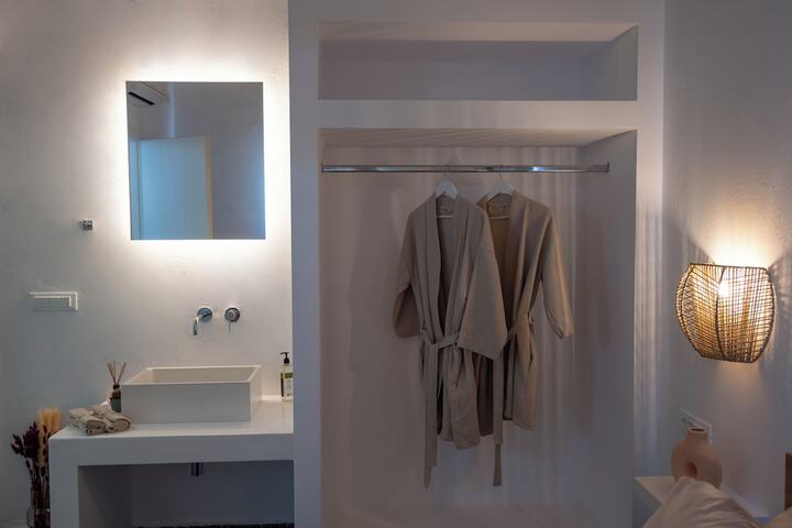 Room 28 of 54