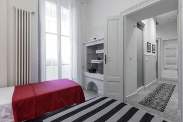 Room 12 of 38