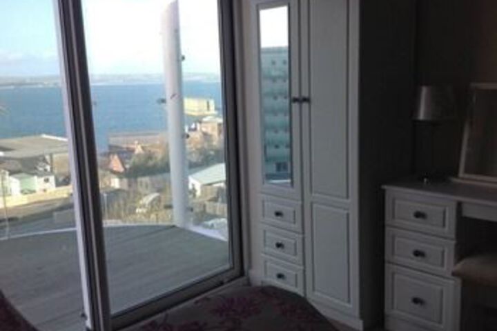 Room 16 of 24