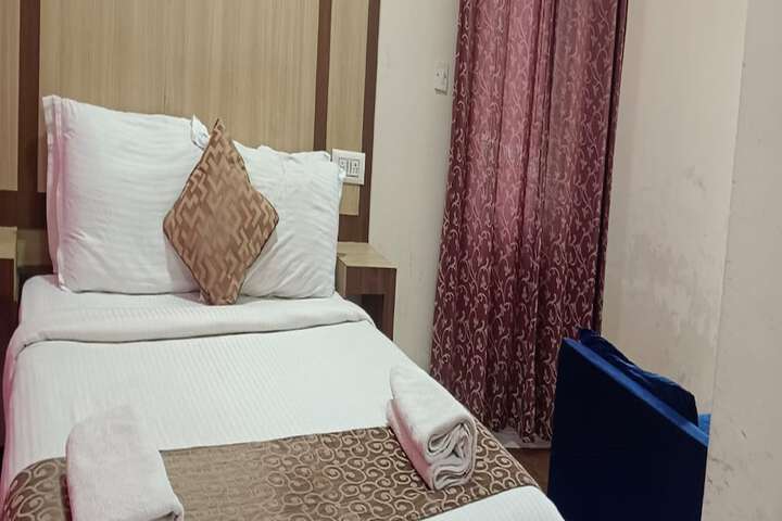 Room 10 of 35