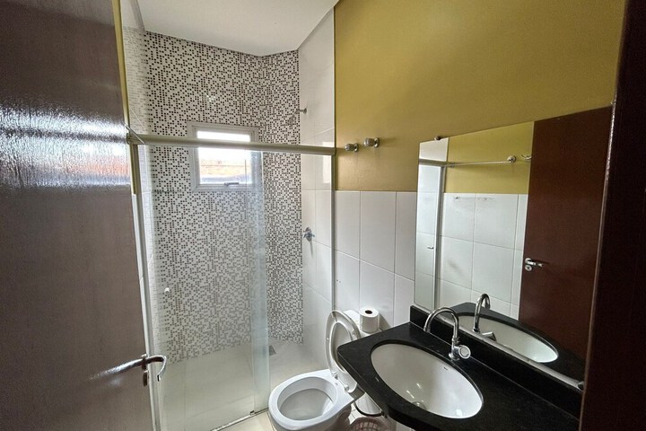 Room 4 of 6