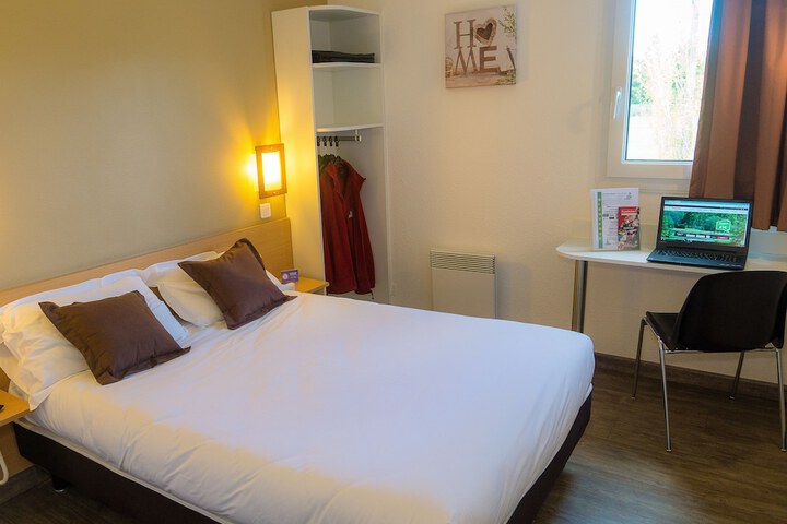 Room 5 of 24