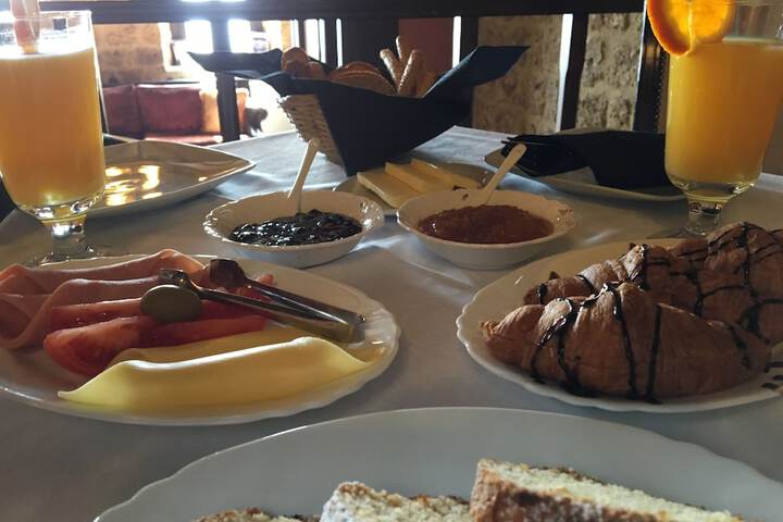 Breakfast/Coffee Service 31 of 74