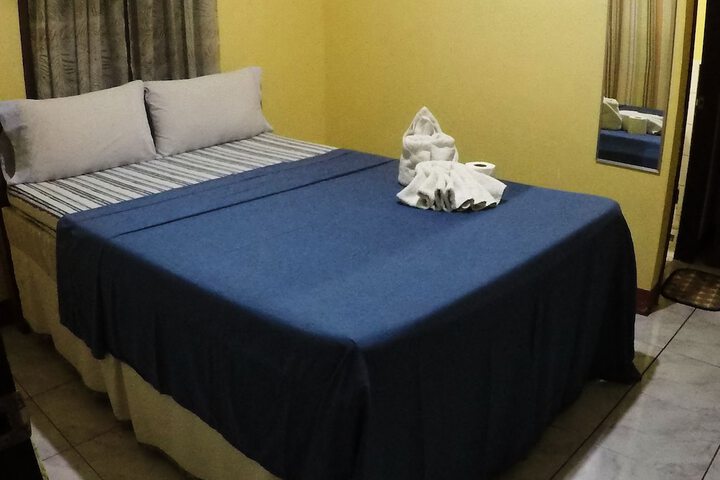 Room 3 of 40
