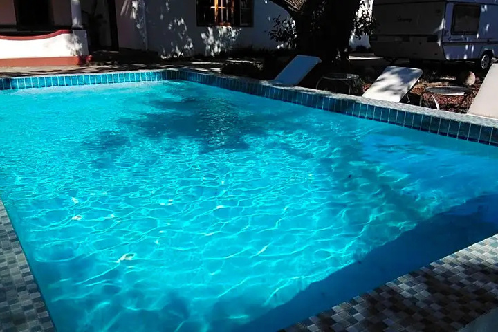Pool 9 of 15