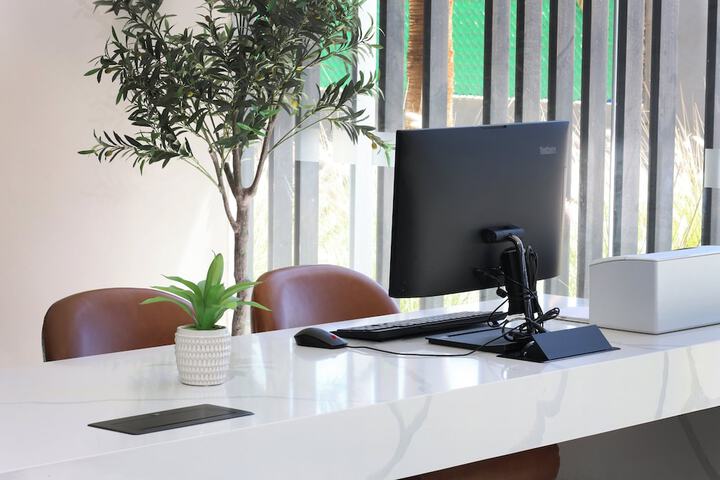 Business Center 92 of 110