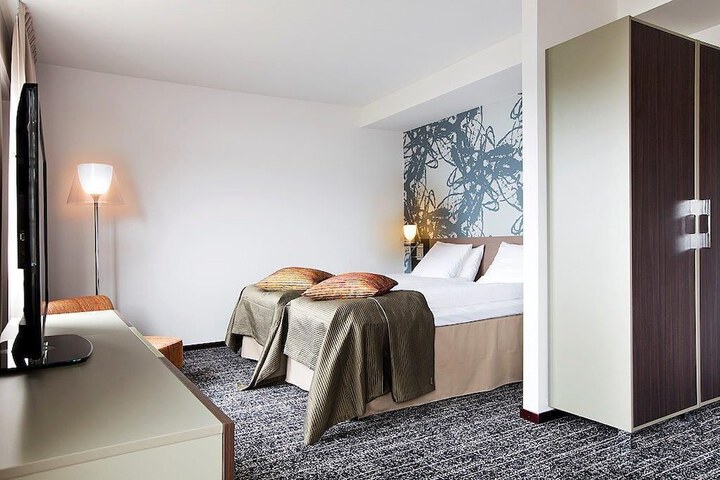 Room 21 of 42